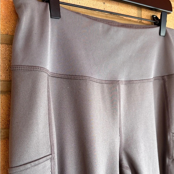 Zella tulip leg dove grey cargo style legging Large - Picture 3 of 7